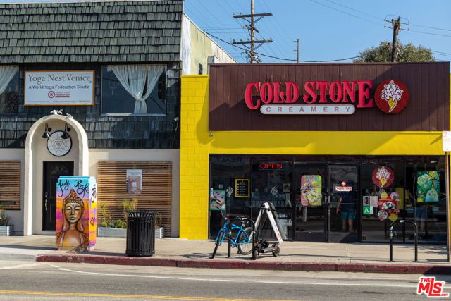 4050 Via Dolce 240, Marina Del Rey, CA 90292