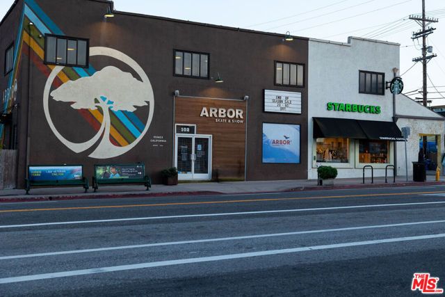 4050 Via Dolce 240, Marina Del Rey, CA 90292