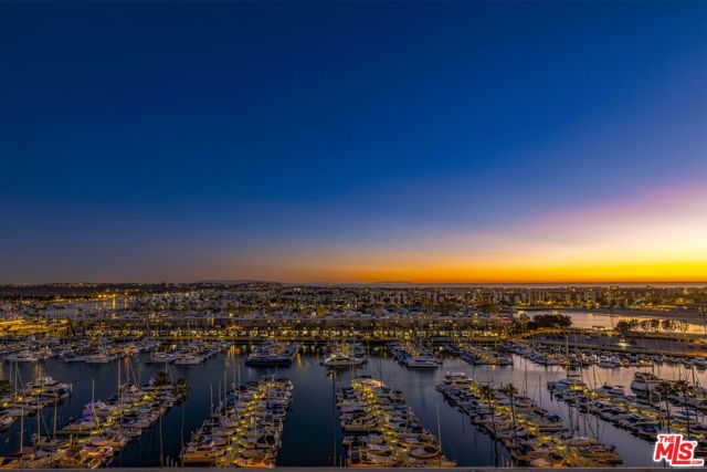 4050 Via Dolce 240, Marina Del Rey, CA 90292