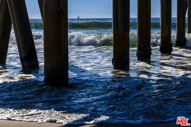 4050 Via Dolce 240, Marina Del Rey, CA 90292