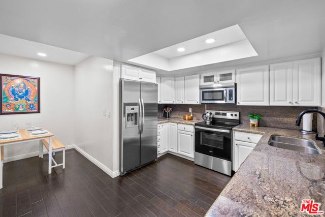 4050 Via Dolce 240, Marina Del Rey, CA 90292