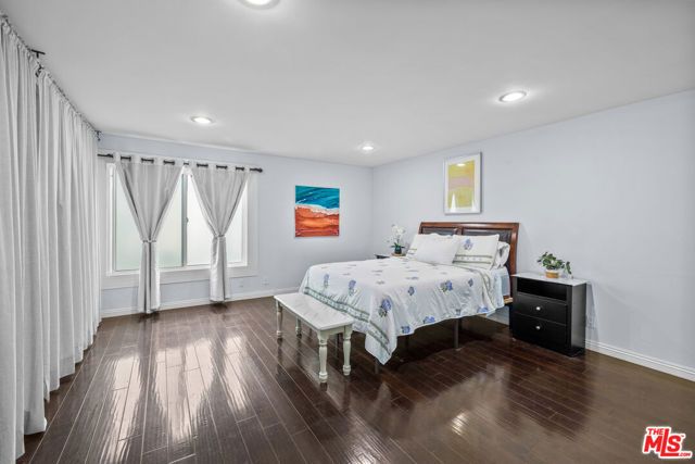 4050 Via Dolce 240, Marina Del Rey, CA 90292