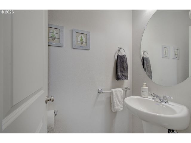 2398 Se Palmquist Rd, Gresham, OR 97080