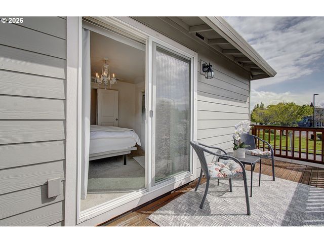 2398 Se Palmquist Rd, Gresham, OR 97080