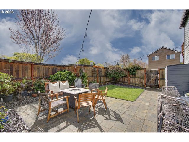 2398 Se Palmquist Rd, Gresham, OR 97080