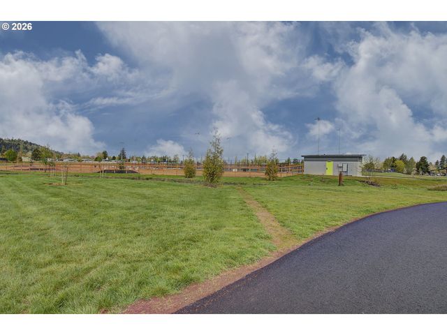 2398 Se Palmquist Rd, Gresham, OR 97080
