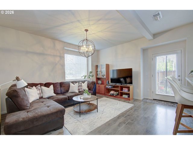 2398 Se Palmquist Rd, Gresham, OR 97080