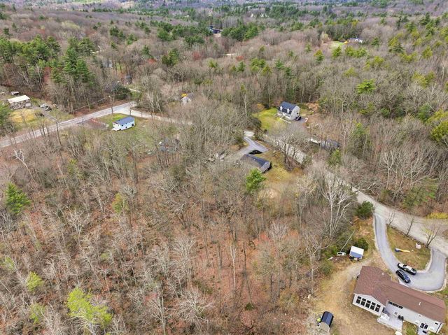 9 Tuttle Road, Bedford, NH 03110