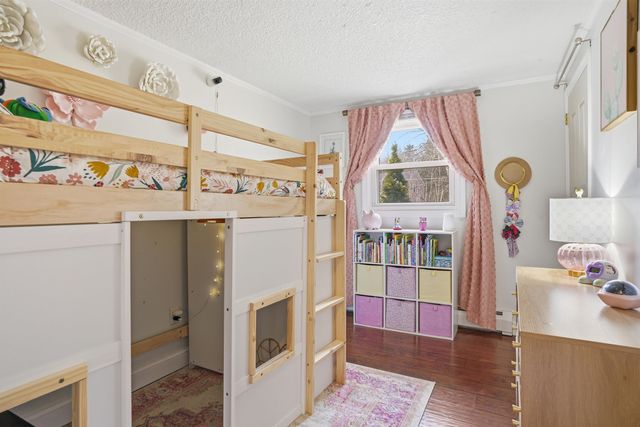 9 Tuttle Road, Bedford, NH 03110