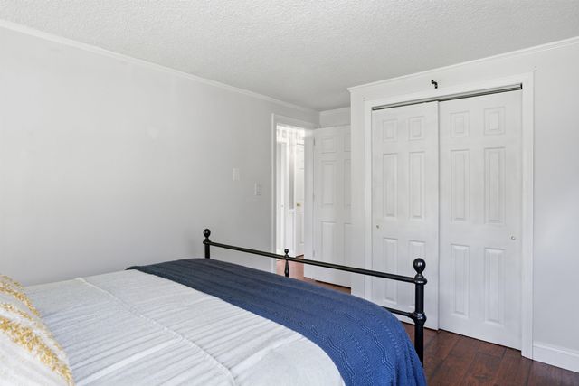 9 Tuttle Road, Bedford, NH 03110