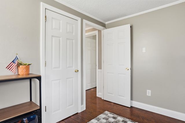 9 Tuttle Road, Bedford, NH 03110