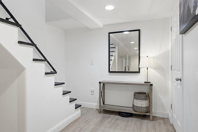 9 Tuttle Road, Bedford, NH 03110