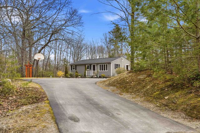 9 Tuttle Road, Bedford, NH 03110