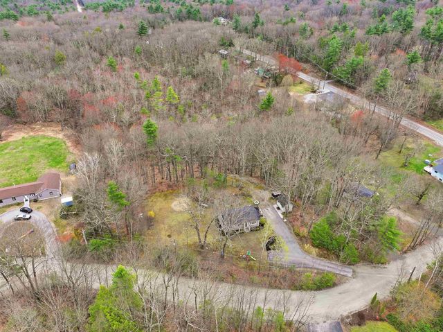 9 Tuttle Road, Bedford, NH 03110