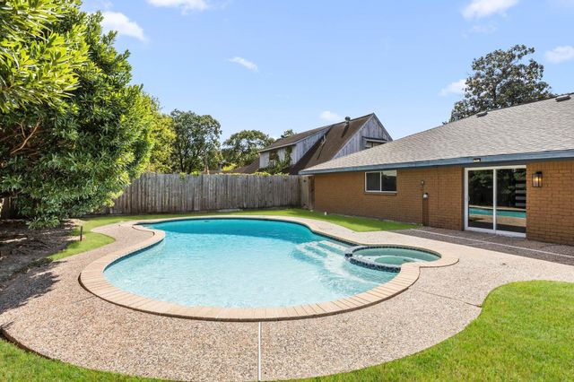 7622 Troulon Drive, Houston, TX 77074