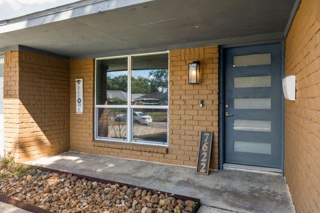 7622 Troulon Drive, Houston, TX 77074