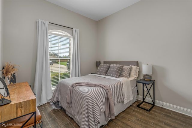 307 Nandina Drive, Bossier City, LA 71112