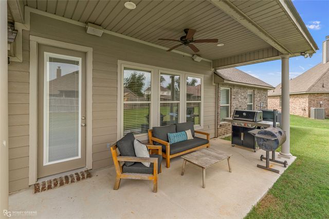 307 Nandina Drive, Bossier City, LA 71112