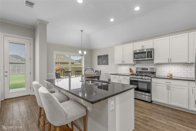 307 Nandina Drive, Bossier City, LA 71112