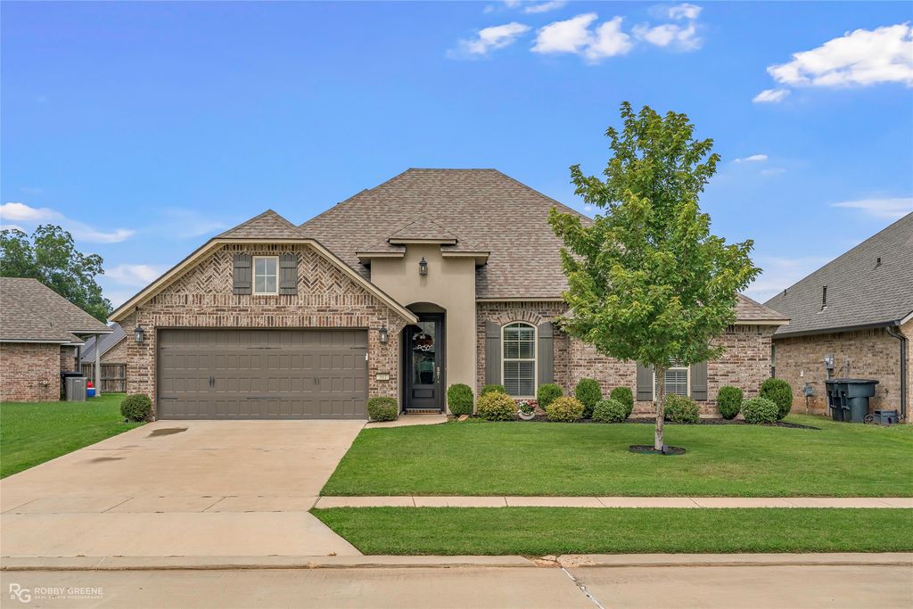 307 Nandina Drive, Bossier City, LA 71112