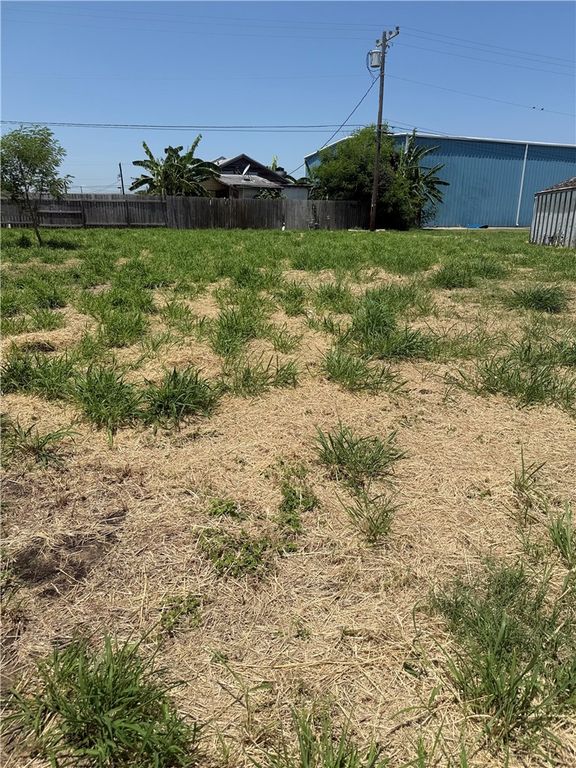 2701 Avenue D, Ingleside, TX 78362 — exterior