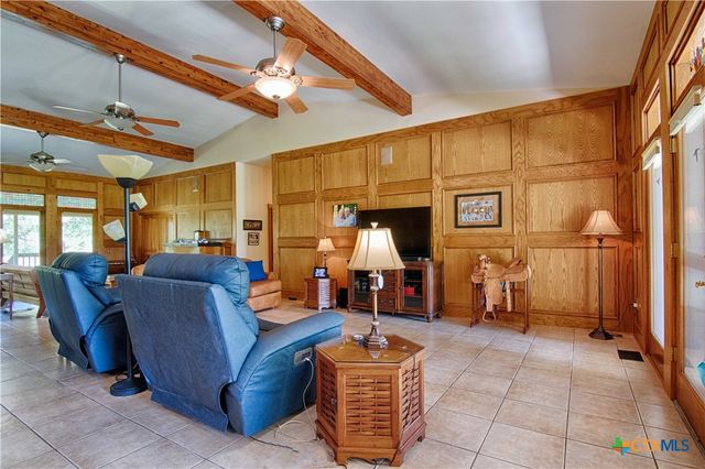 7755 Fm 1295, Moulton, TX 77975