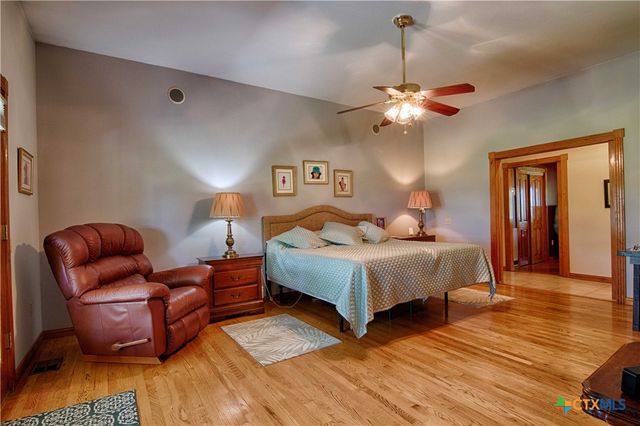 7755 Fm 1295, Moulton, TX 77975