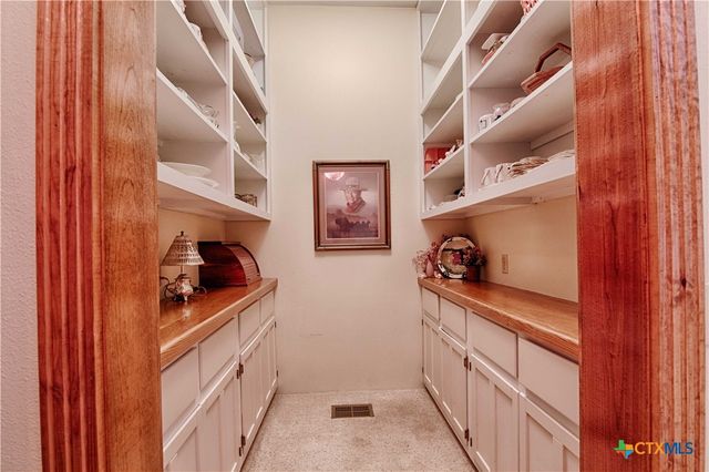 7755 Fm 1295, Moulton, TX 77975