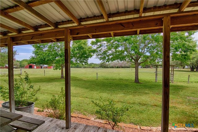 7755 Fm 1295, Moulton, TX 77975