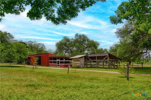 7755 Fm 1295, Moulton, TX 77975