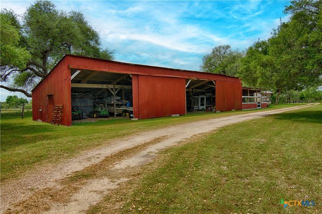 7755 Fm 1295, Moulton, TX 77975