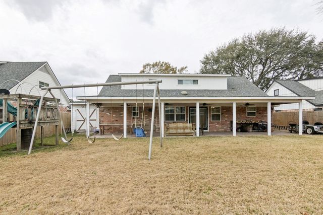 2705 Huckleberry Lane, Pasadena, TX 77502