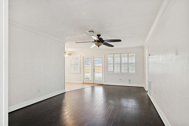 2705 Huckleberry Lane, Pasadena, TX 77502