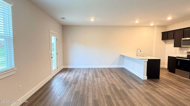 3502 Noah Trail, Jeffersonville, IN 47130