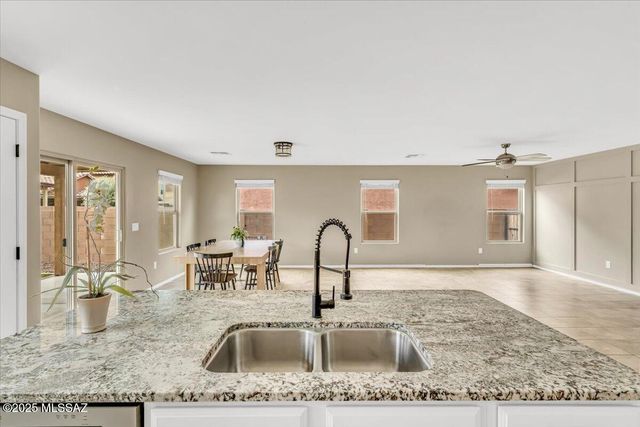 9596 S Miller Flats Drive, Tucson, AZ 85747