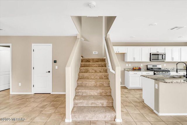 9596 S Miller Flats Drive, Tucson, AZ 85747