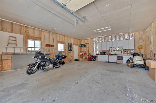 500 W Norway Lake Road, Lapeer, MI 48446