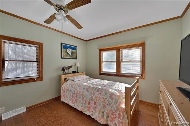 500 W Norway Lake Road, Lapeer, MI 48446