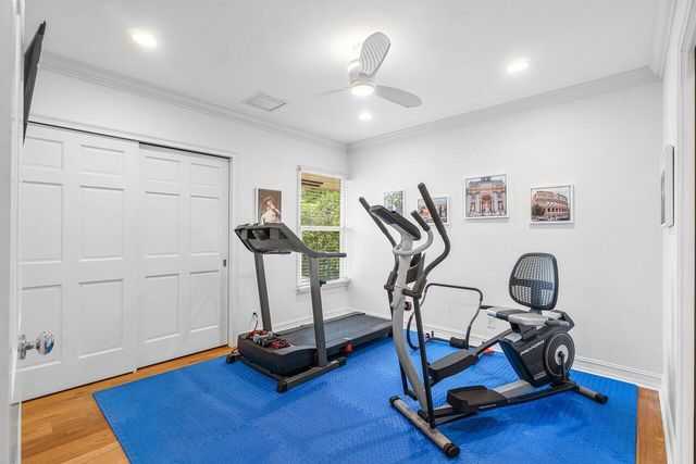 45 Dunbar Road, Palm Beach Gardens, FL 33418