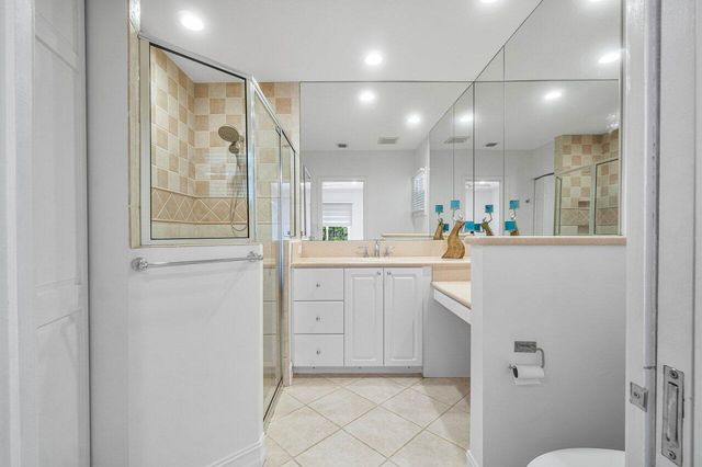 45 Dunbar Road, Palm Beach Gardens, FL 33418