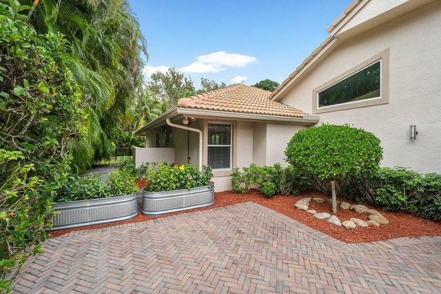 45 Dunbar Road, Palm Beach Gardens, FL 33418