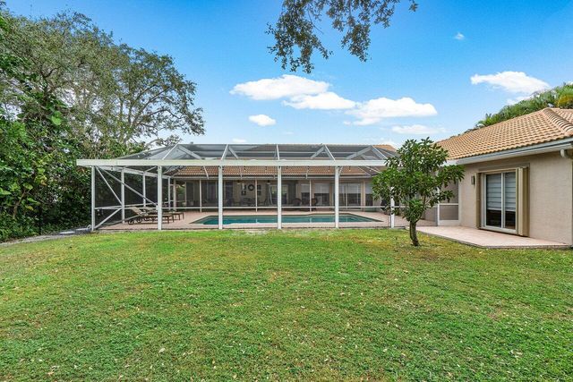 45 Dunbar Road, Palm Beach Gardens, FL 33418