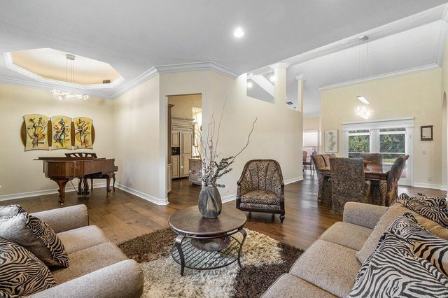 45 Dunbar Road, Palm Beach Gardens, FL 33418