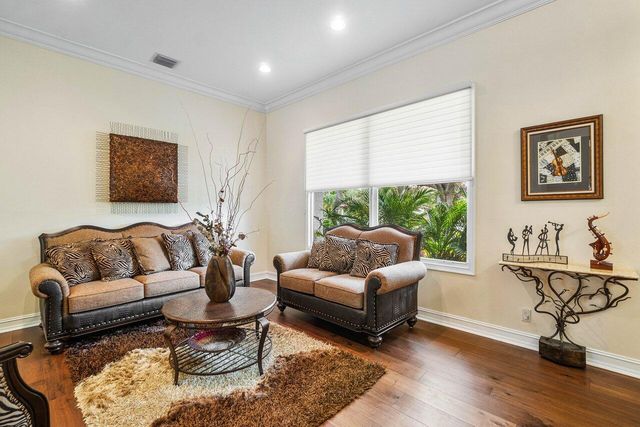 45 Dunbar Road, Palm Beach Gardens, FL 33418