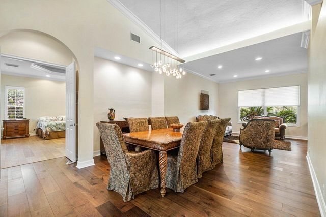 45 Dunbar Road, Palm Beach Gardens, FL 33418