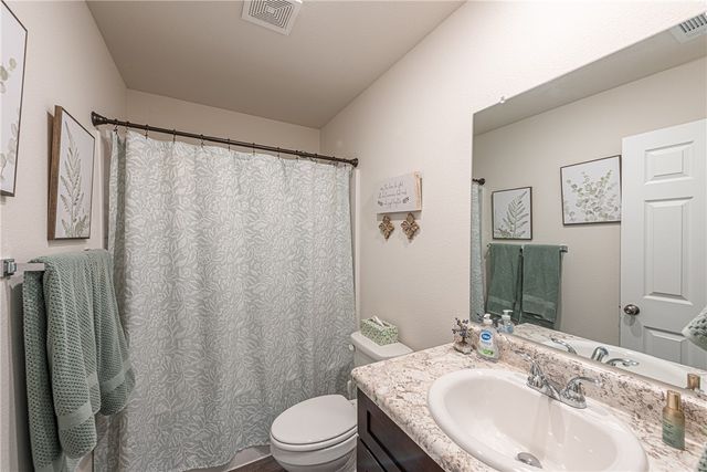 2420 E Illinois Alley, Fayetteville, AR 72701