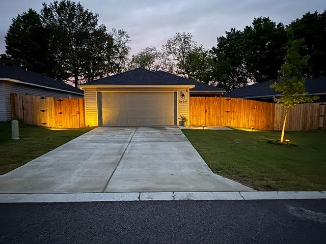 2420 E Illinois Alley, Fayetteville, AR 72701
