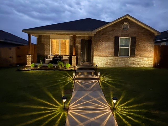 2420 E Illinois Alley, Fayetteville, AR 72701