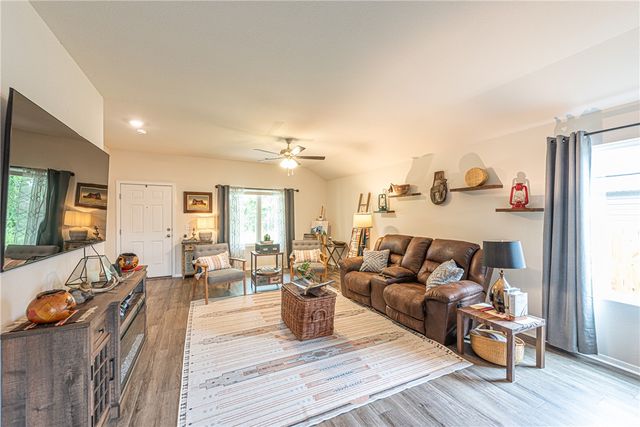 2420 E Illinois Alley, Fayetteville, AR 72701