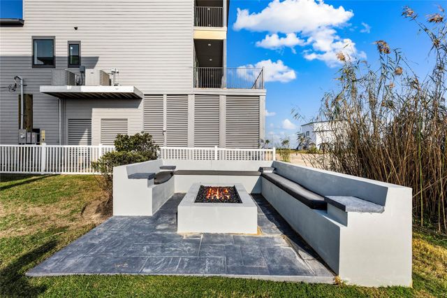 17215 Termini San Luis Pass Road, Galveston, TX 77554